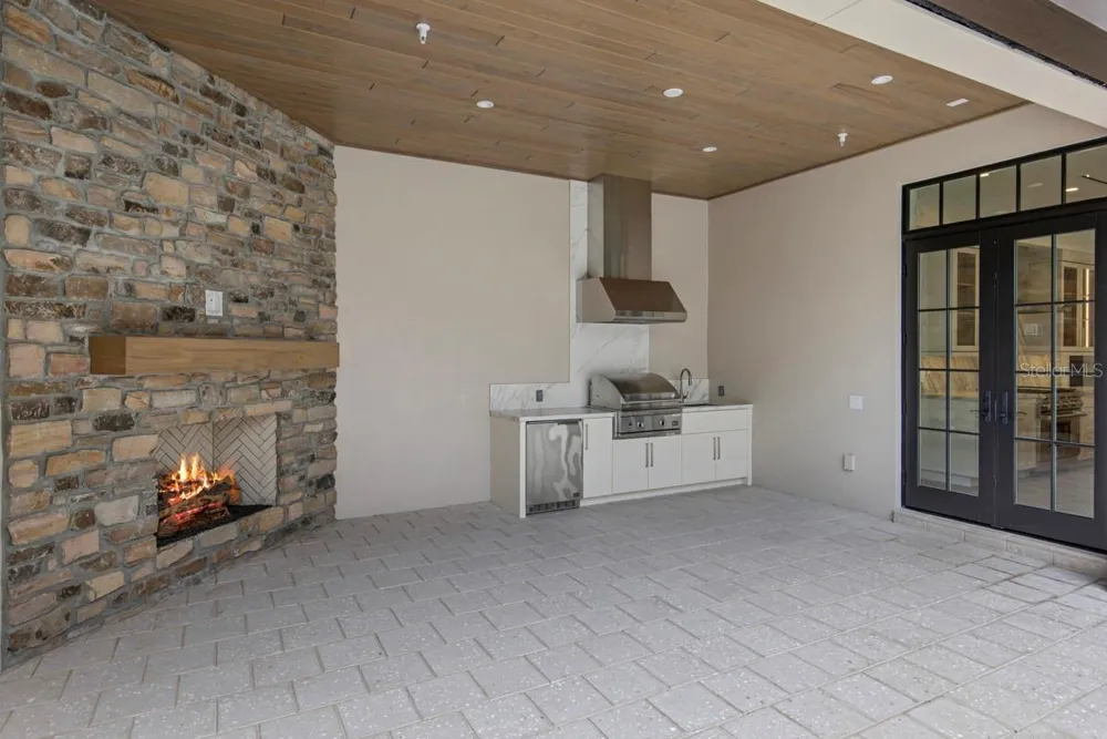 10300 WINTER SPARKLE CIRCLE Golden Oak, FL 32836