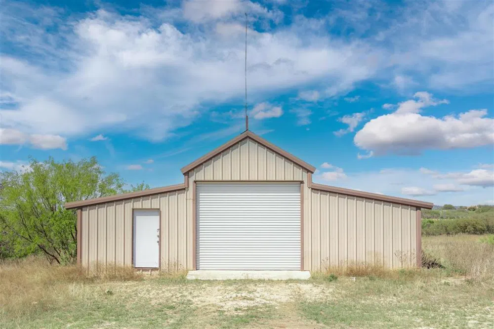8301 County Road 351 Blanket, TX 76432