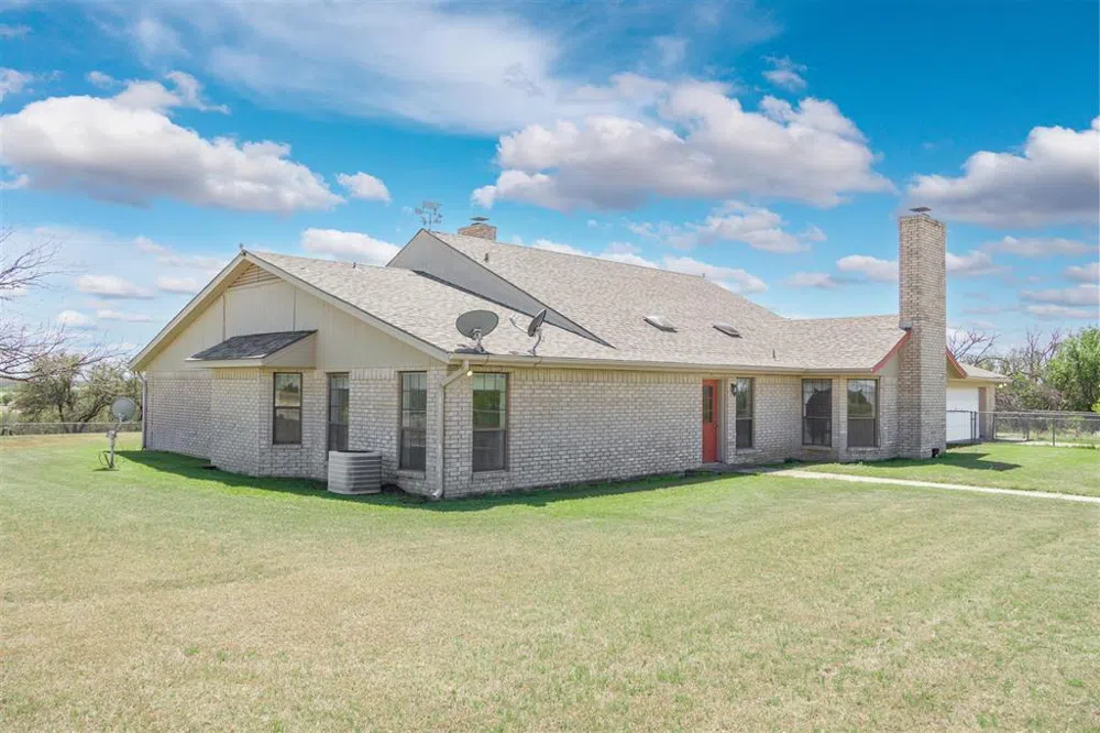 8301 County Road 351 Blanket, TX 76432