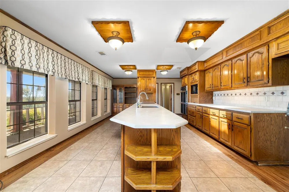 8301 County Road 351 Blanket, TX 76432