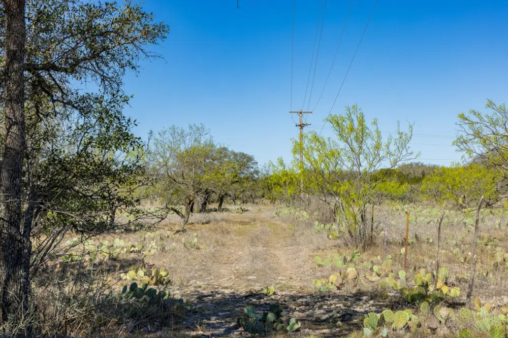 1 W 17th Street Brady, TX 76825