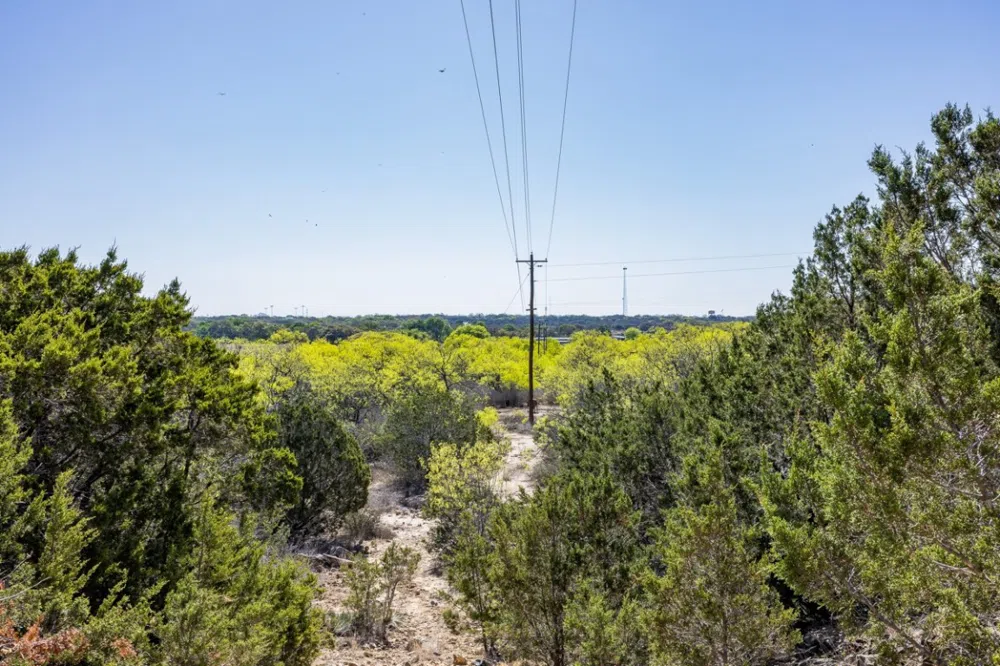 1 W 17th Street Brady, TX 76825
