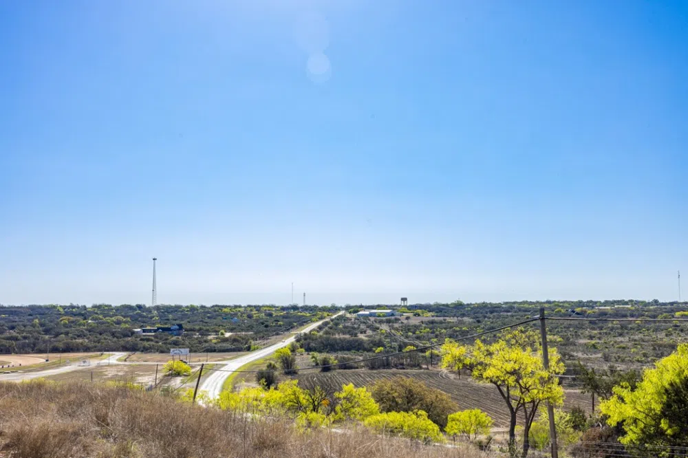 1 W 17th Street Brady, TX 76825