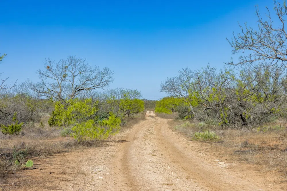 1 W 17th Street Brady, TX 76825