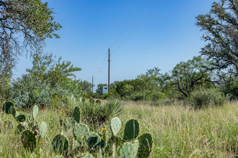 1 W 17th Street Brady, TX 76825
