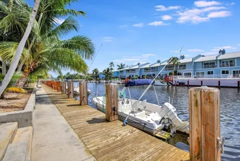 4500 Federal Hwy #352F