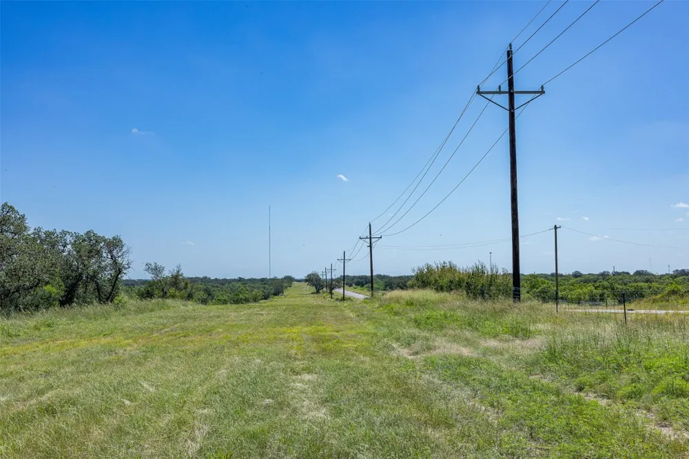2 W 17th Street Brady, TX 76825