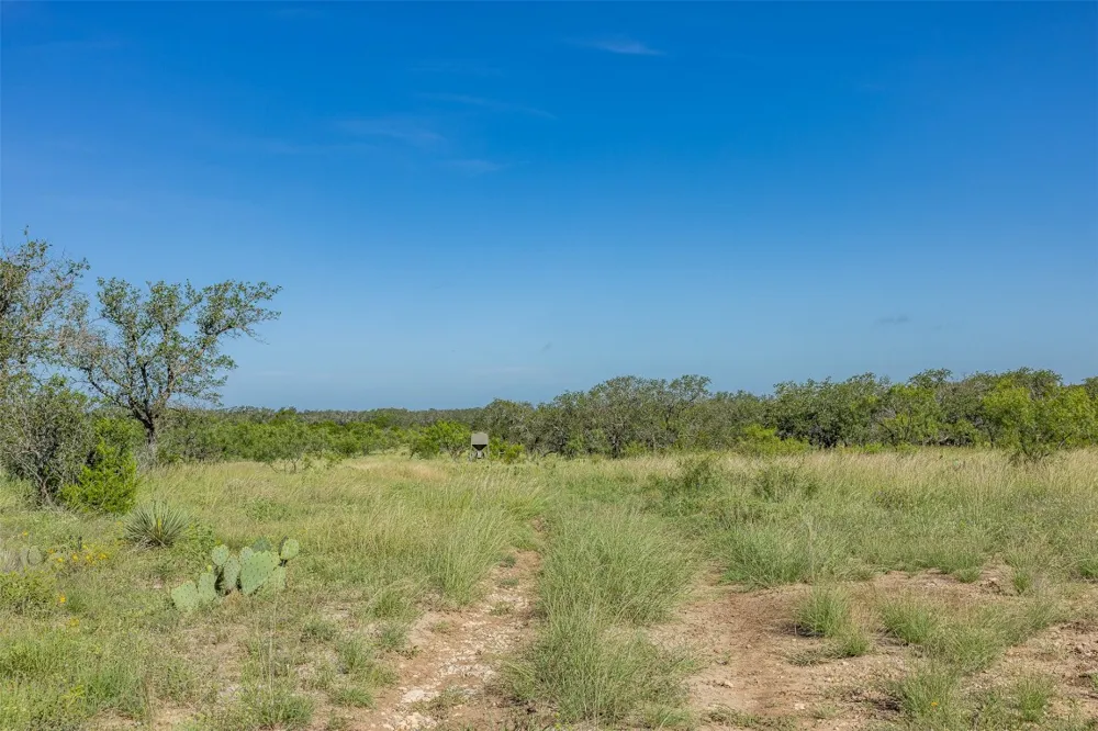 2 W 17th Street Brady, TX 76825