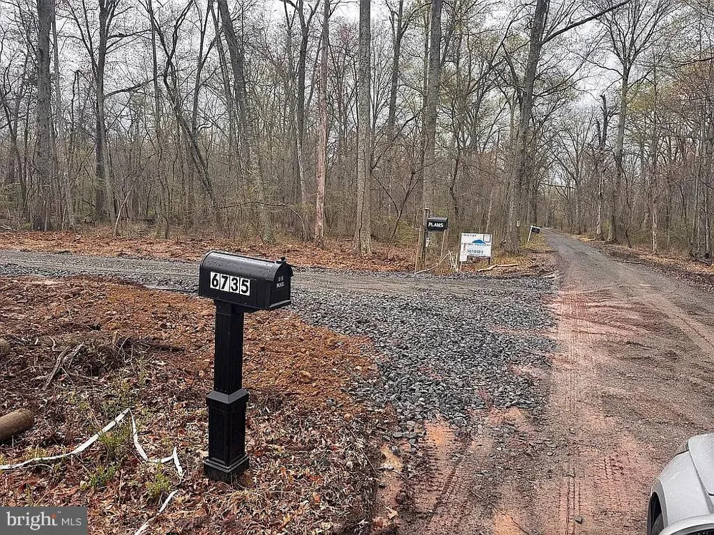 6735 BEVERLY ROAD Broad Run, VA 20137