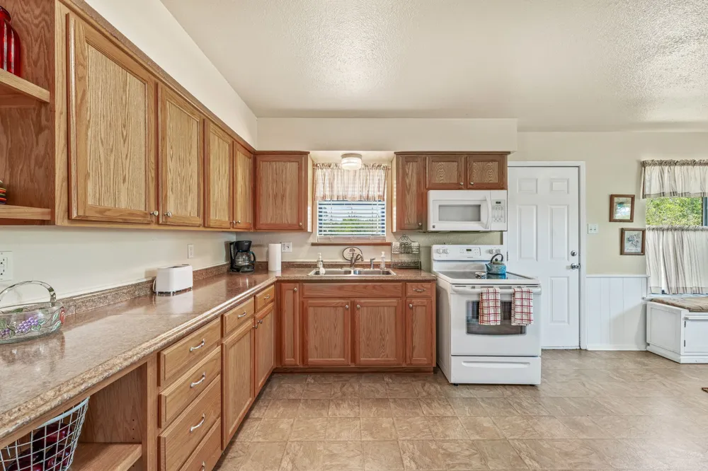 269 Private Road 2362 Meridian, TX 76665