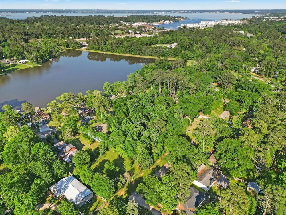 Arrowhead Drive Conroe, TX 77316