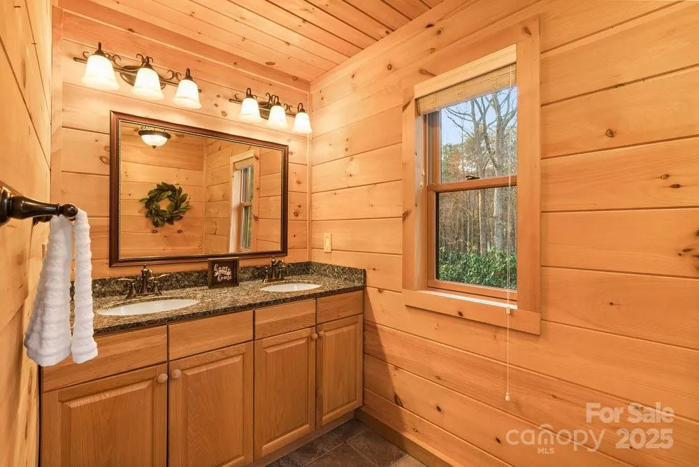 502 CALEDONIA LOOP Landrum, SC 29356