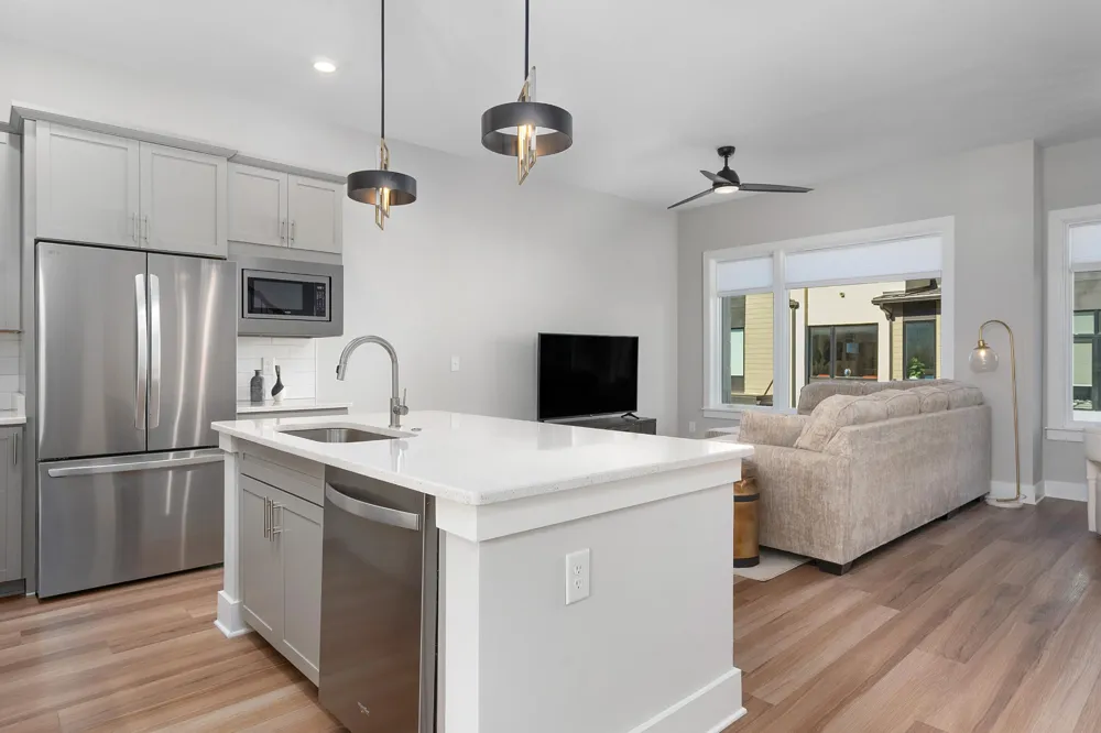 737 Burnside Place Chattanooga, TN 37408