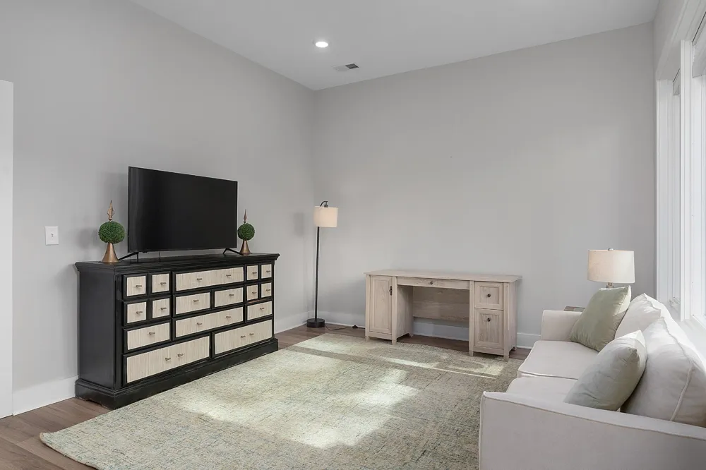 737 Burnside Place Chattanooga, TN 37408