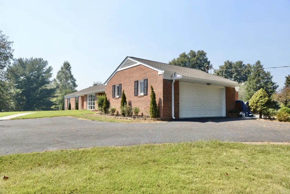 903 Edgewater Street Dayton, TN 37321