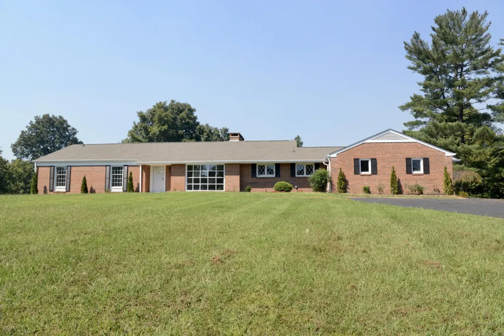 903 Edgewater Street Dayton, TN 37321