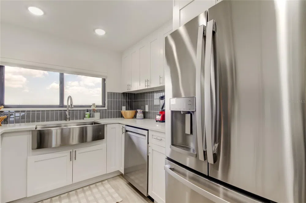 1290 GULF BOULEVARD #1102 Clearwater Beach, FL 33767