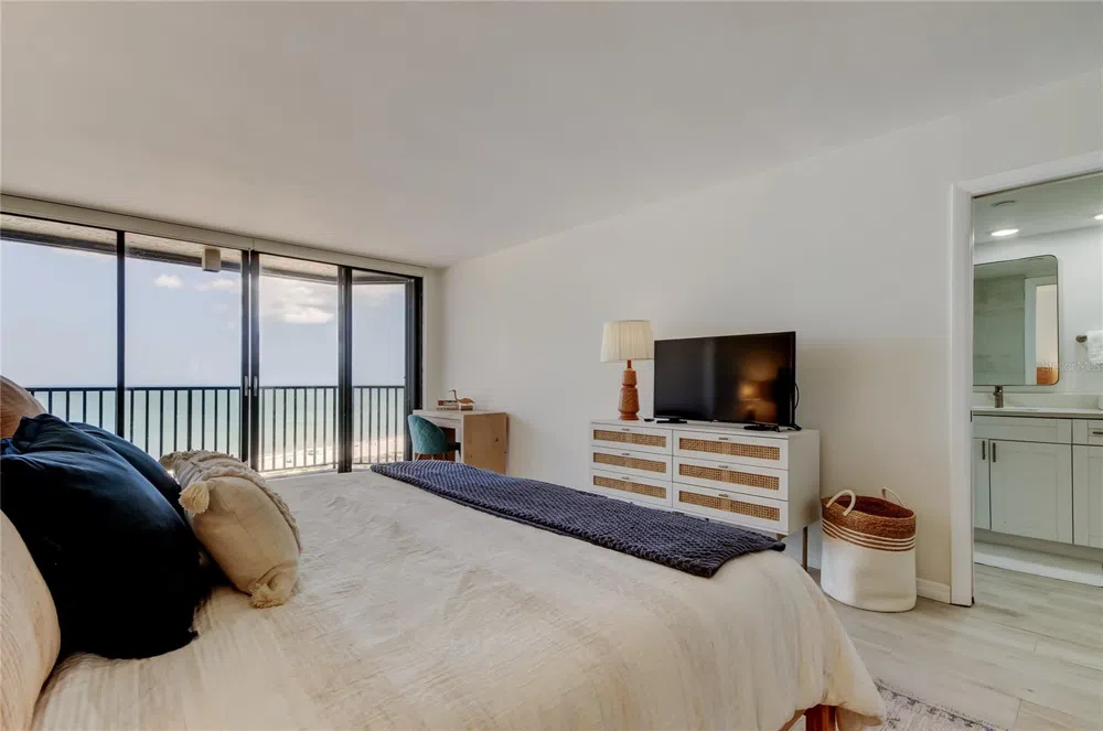 1290 GULF BOULEVARD #1102 Clearwater Beach, FL 33767