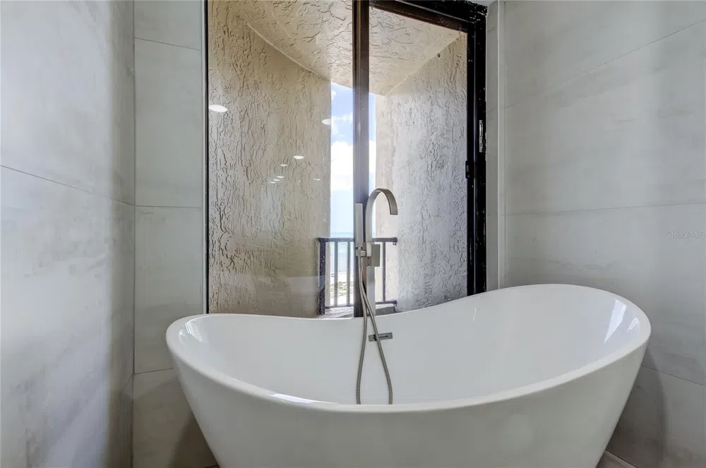 1290 GULF BOULEVARD #1102 Clearwater Beach, FL 33767