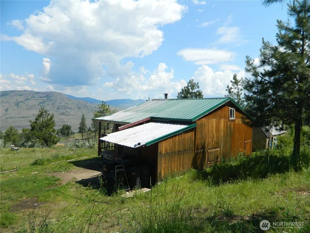 428 Five Mile Road Tonasket, WA 98855