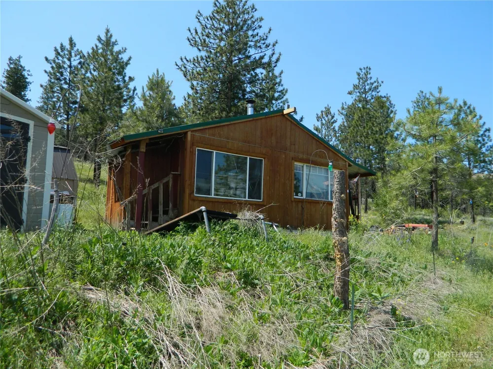 428 Five Mile Road Tonasket, WA 98855