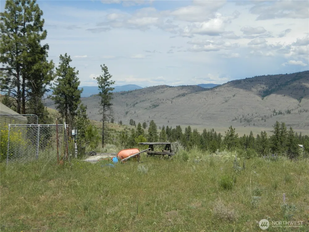428 Five Mile Road Tonasket, WA 98855