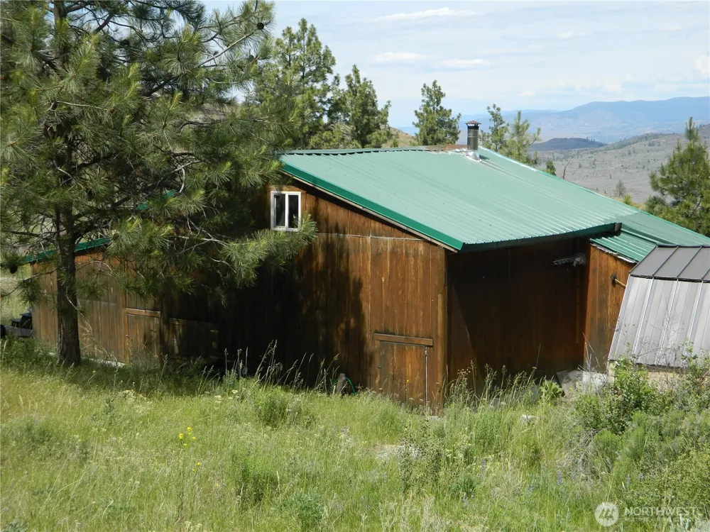 428 Five Mile Road Tonasket, WA 98855