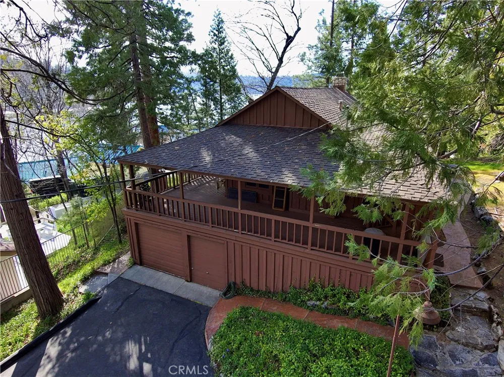 39121 Lake Drive Bass Lake, CA 93604