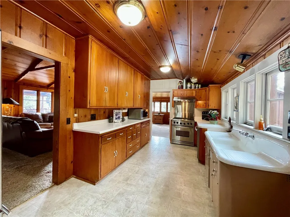 39121 Lake Drive Bass Lake, CA 93604