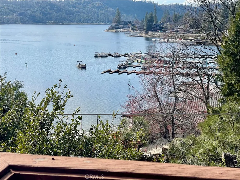 39121 Lake Drive Bass Lake, CA 93604