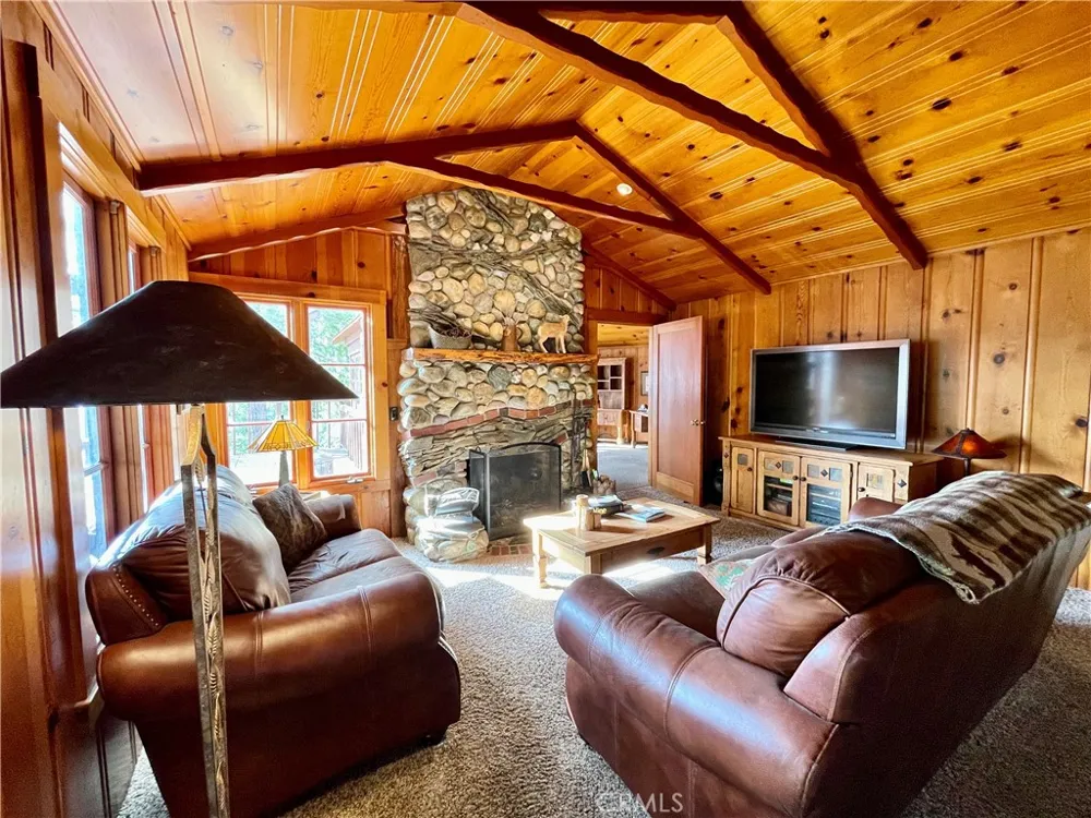 39121 Lake Drive Bass Lake, CA 93604