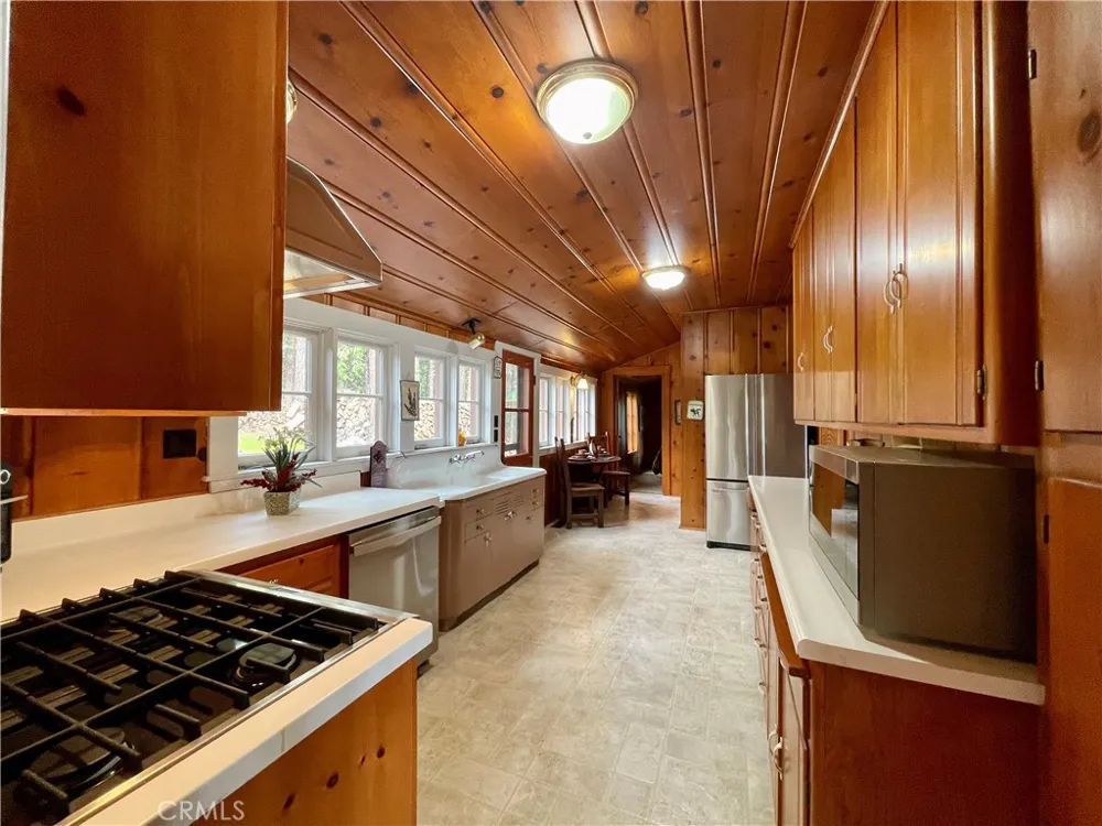 39121 Lake Drive Bass Lake, CA 93604