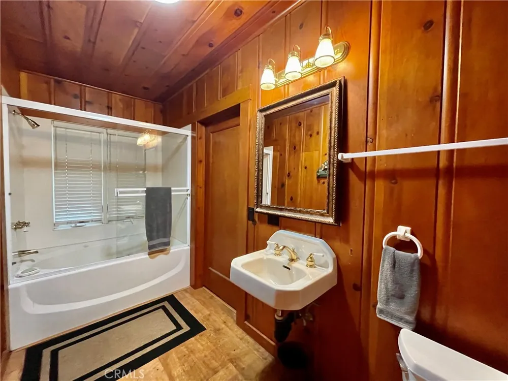 39121 Lake Drive Bass Lake, CA 93604