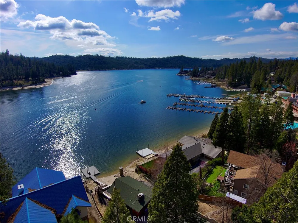 39121 Lake Drive Bass Lake, CA 93604