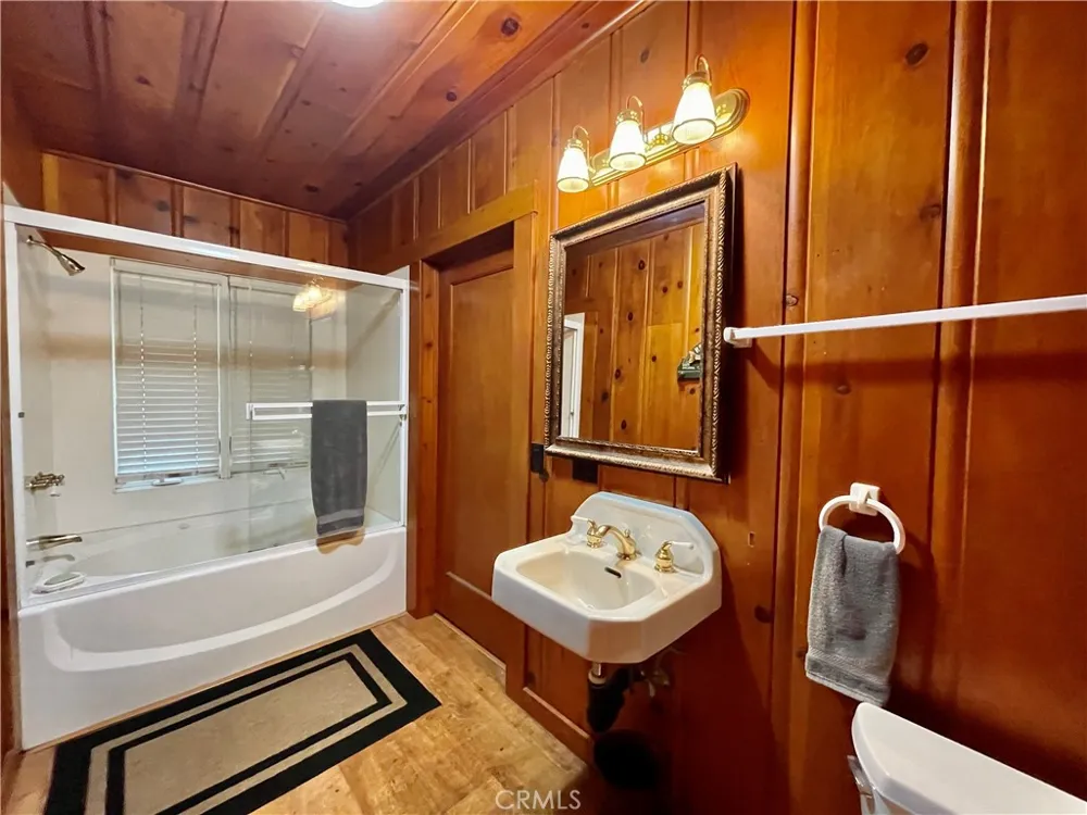 39121 Lake Drive Bass Lake, CA 93604