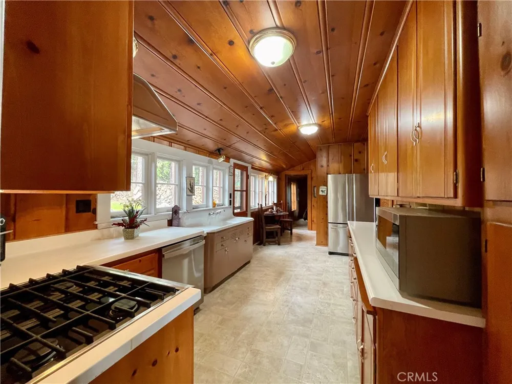 39121 Lake Drive Bass Lake, CA 93604