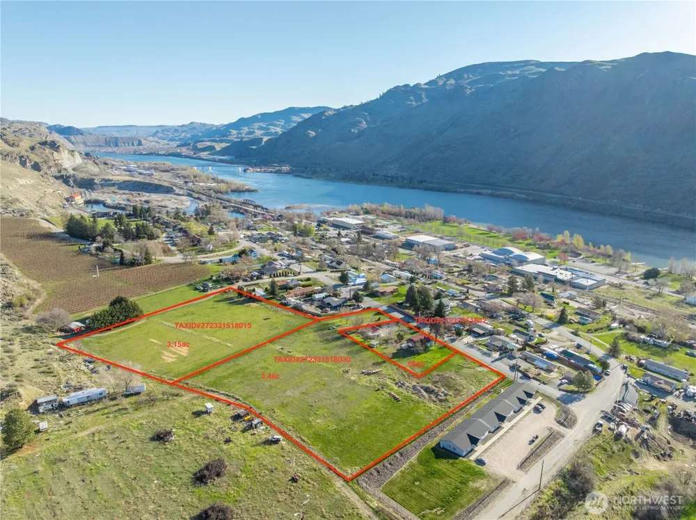 123 Chelan Falls Chelan Falls, WA 98817