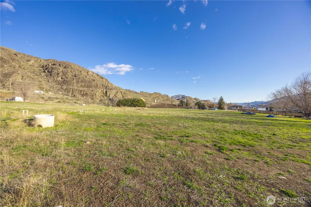 123 Chelan Falls Chelan Falls, WA 98817
