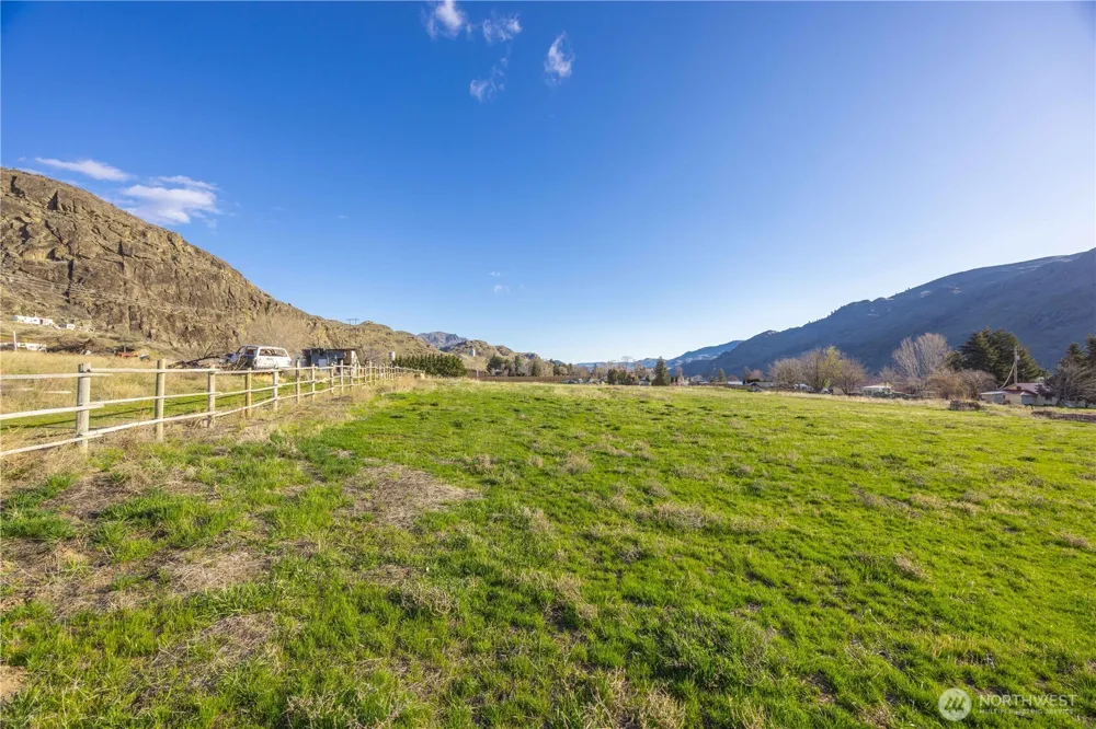 123 Chelan Falls Chelan Falls, WA 98817