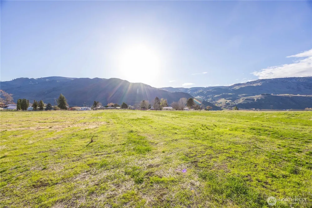 123 Chelan Falls Chelan Falls, WA 98817