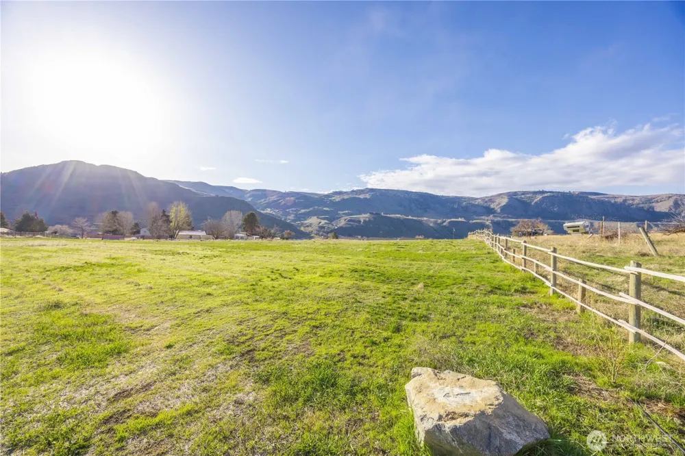 123 Chelan Falls Chelan Falls, WA 98817