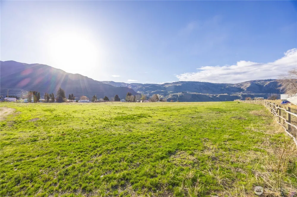 123 Chelan Falls Chelan Falls, WA 98817