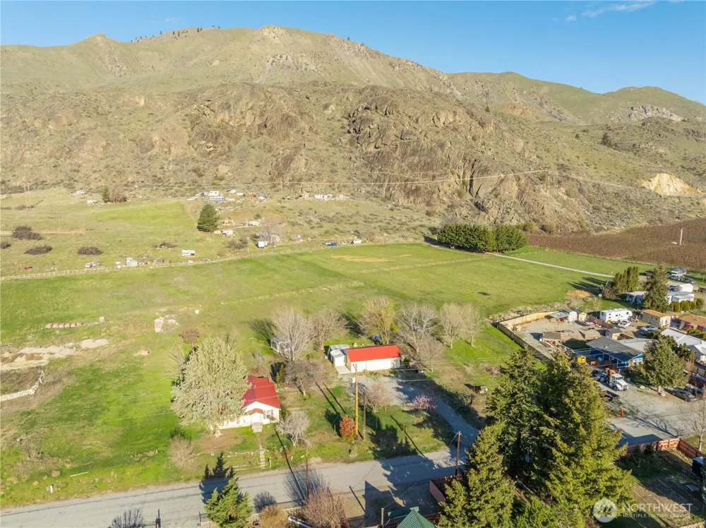 123 Chelan Falls Chelan Falls, WA 98817