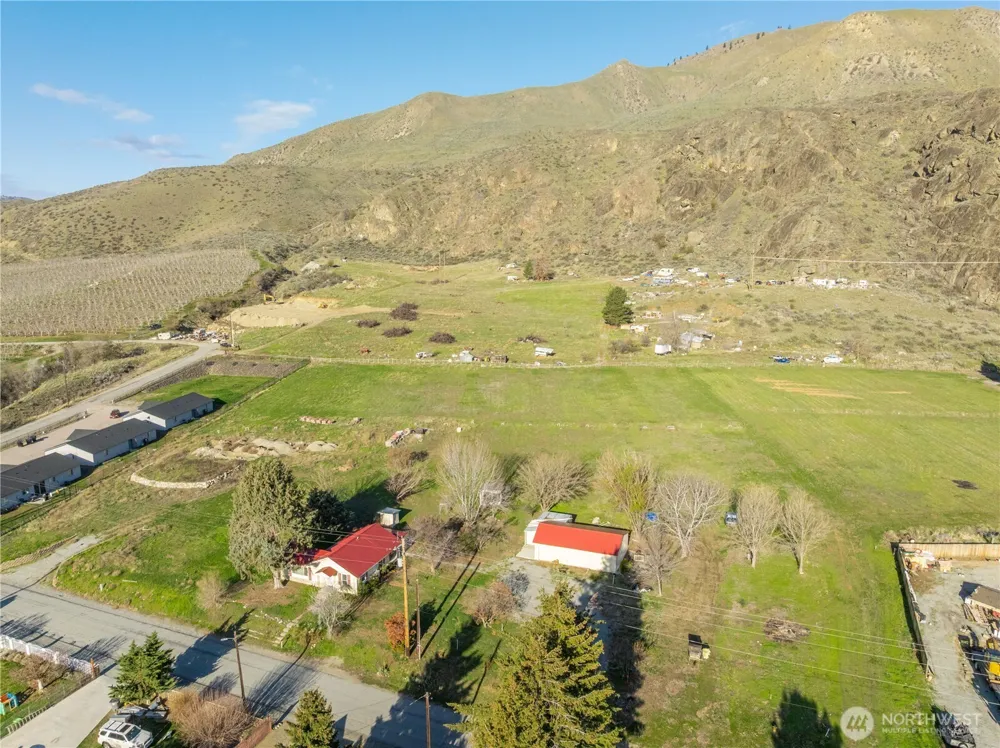 123 Chelan Falls Chelan Falls, WA 98817