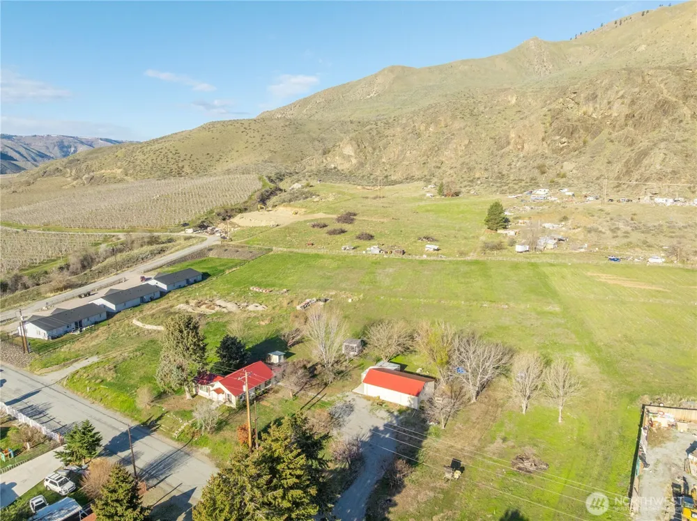 123 Chelan Falls Chelan Falls, WA 98817