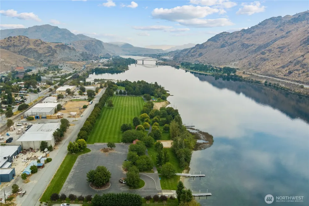 123 Chelan Falls Chelan Falls, WA 98817