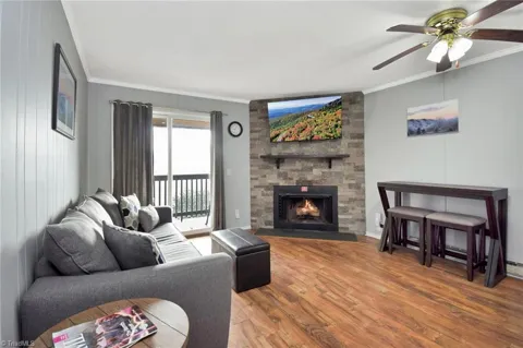 301 Pinnacle Inn Road #3130