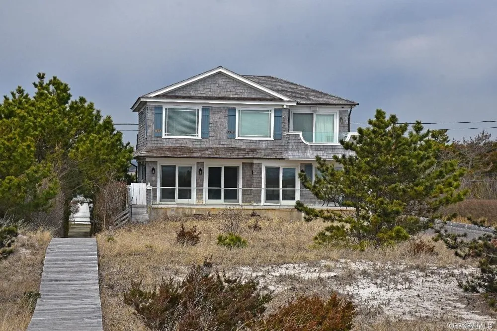 493 Dune Road Westhampton Beach, NY 11978