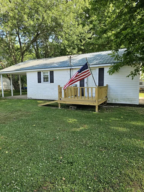 219 Vine Cir