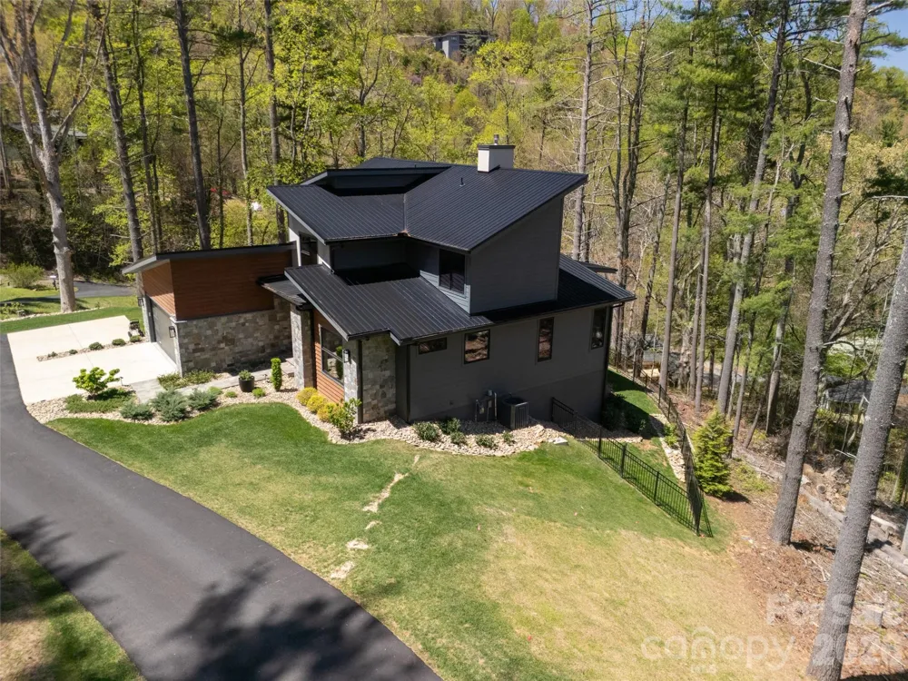 42 Spring Cove Road Asheville, NC 28804